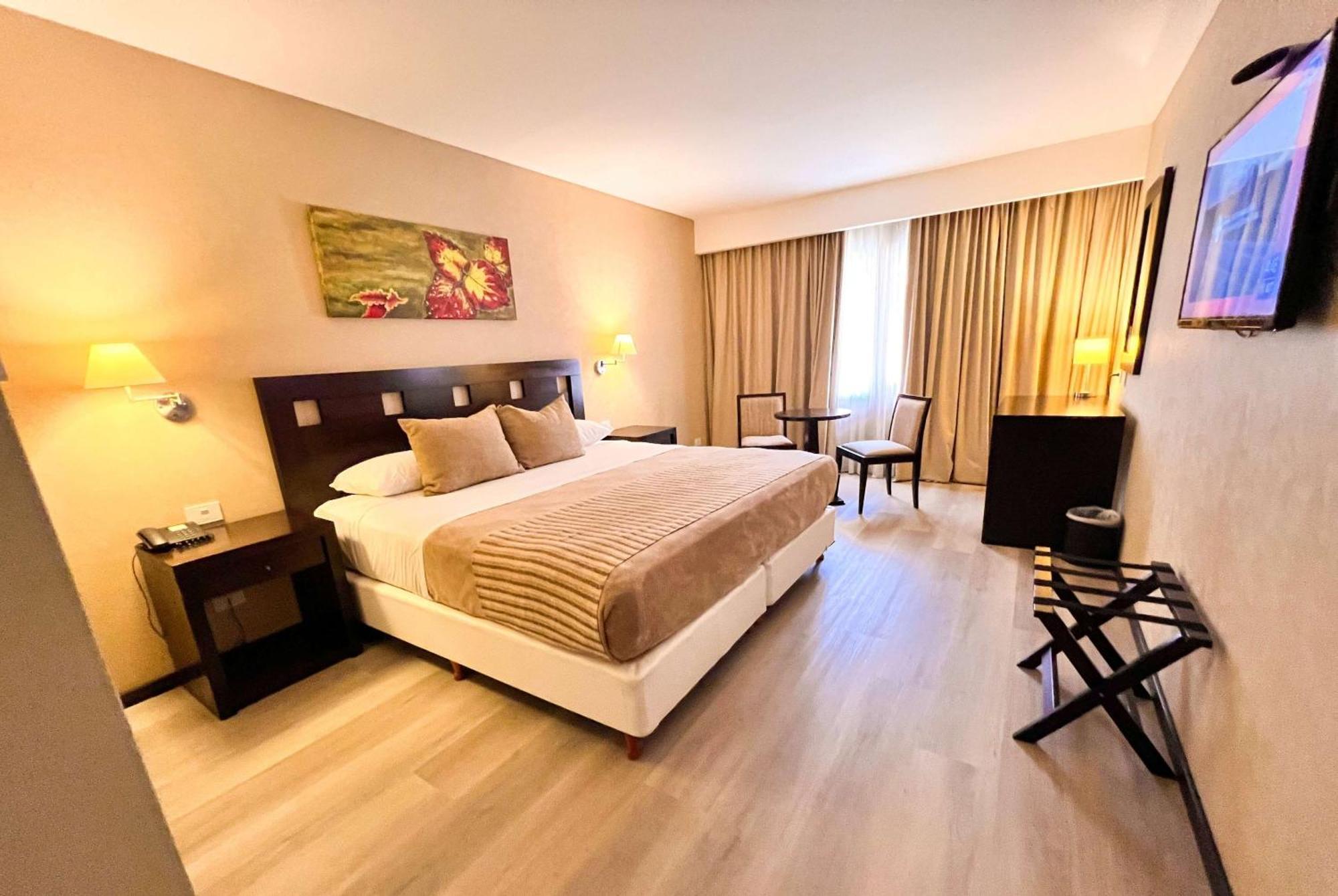 Howard Johnson Hotel & Resort Funes Kültér fotó