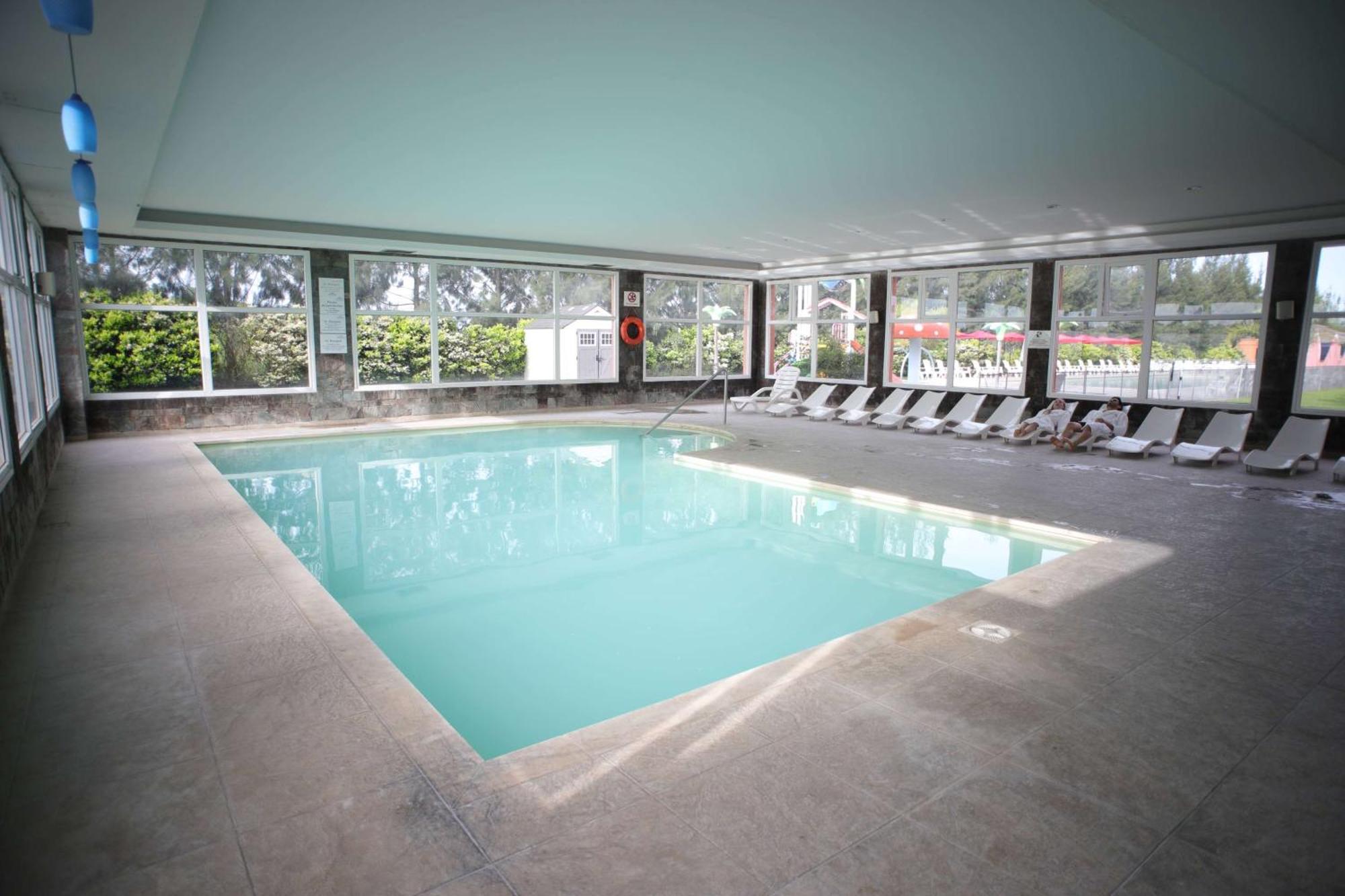 Howard Johnson Hotel & Resort Funes Kültér fotó