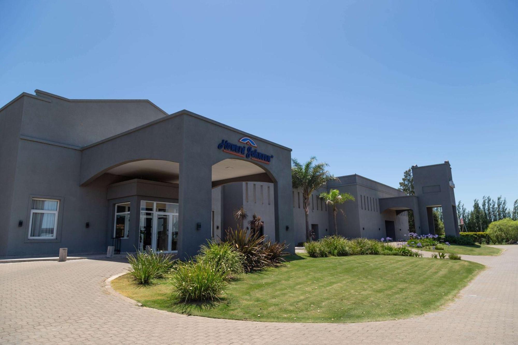 Howard Johnson Hotel & Resort Funes Kültér fotó
