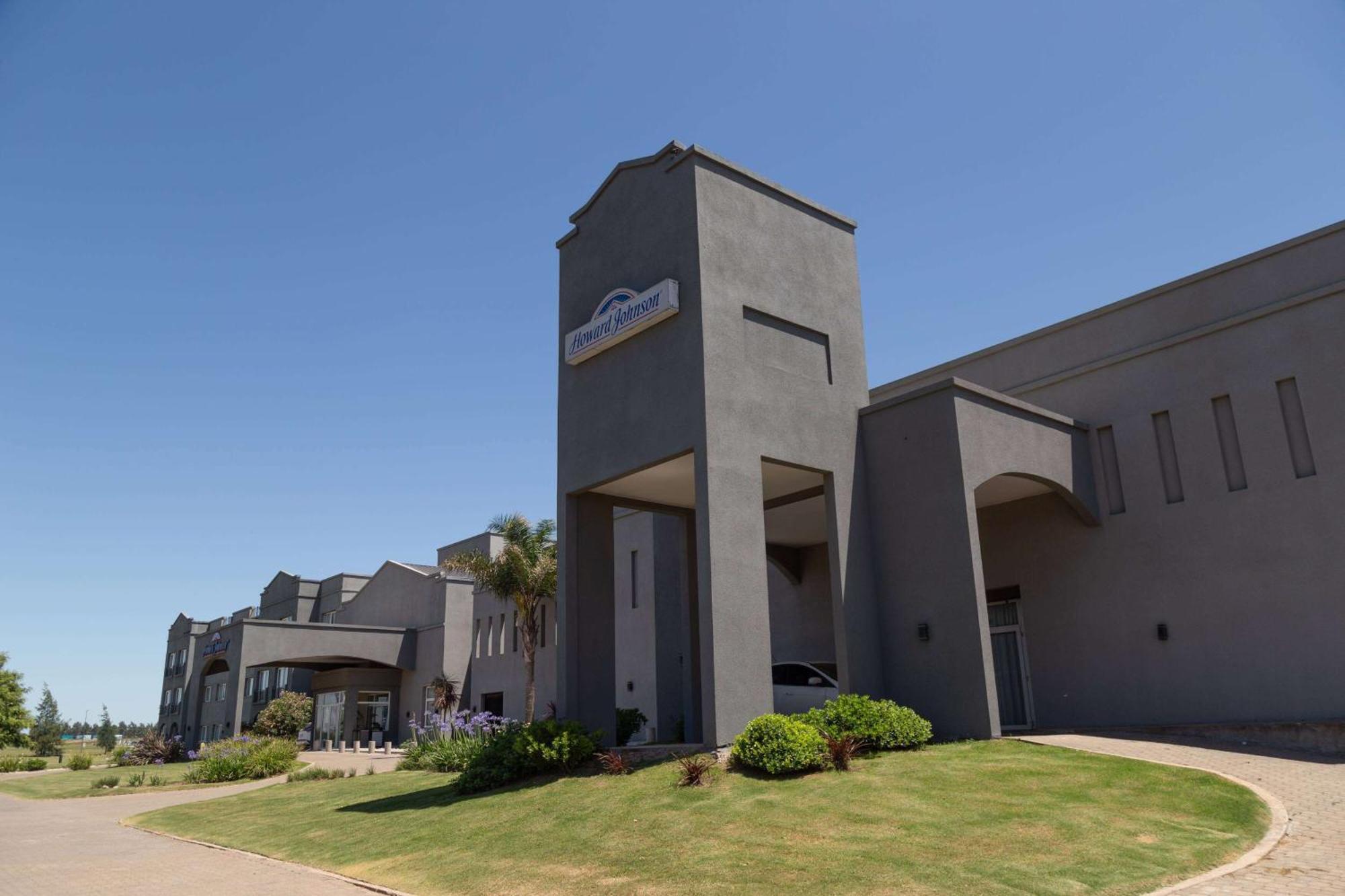 Howard Johnson Hotel & Resort Funes Kültér fotó