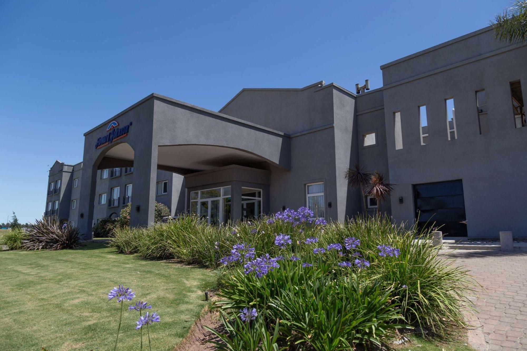 Howard Johnson Hotel & Resort Funes Kültér fotó