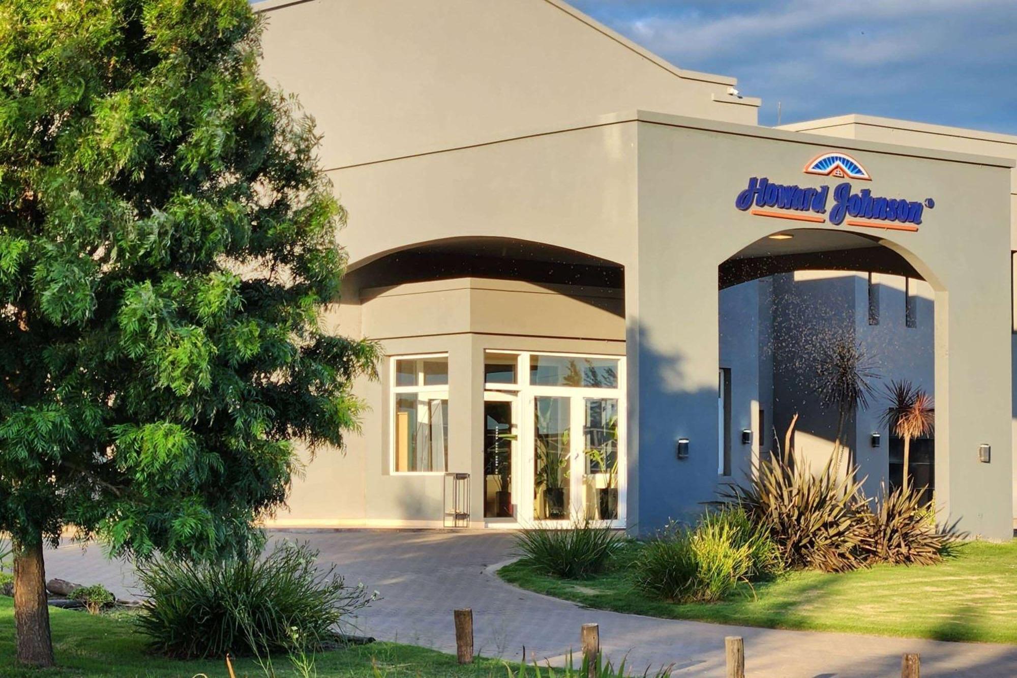 Howard Johnson Hotel & Resort Funes Kültér fotó